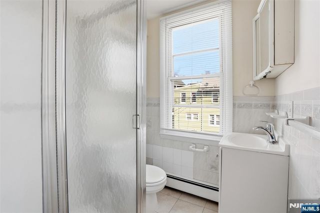 209 Hamilton Street, Harrison, NJ 07029