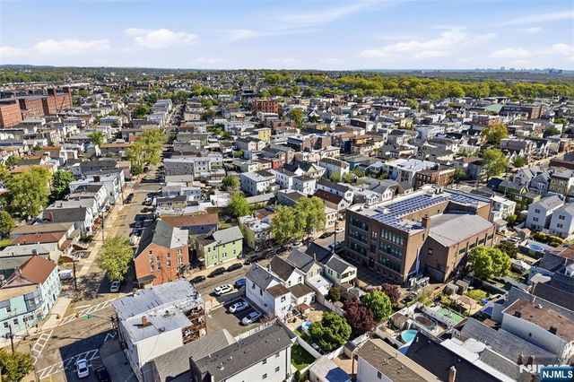 209 Hamilton Street, Harrison, NJ 07029