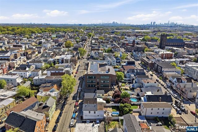 209 Hamilton Street, Harrison, NJ 07029