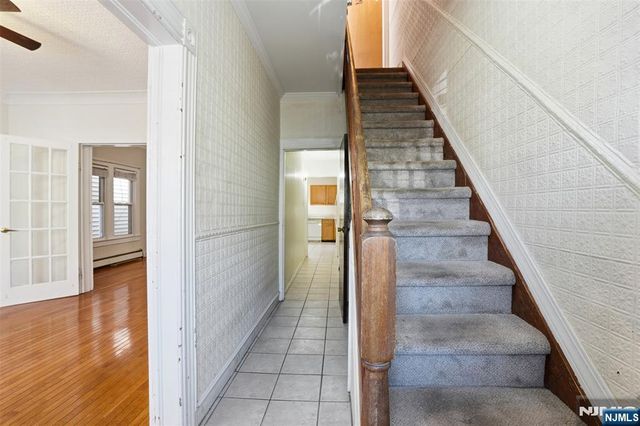 209 Hamilton Street, Harrison, NJ 07029