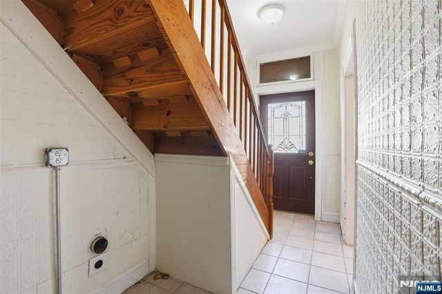 209 Hamilton Street, Harrison, NJ 07029