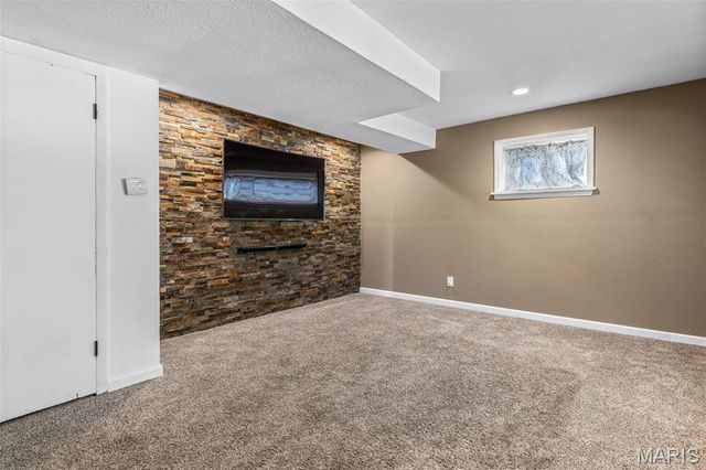 2714 Ganymedes, De Soto, MO 63020