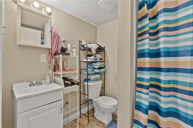 406 S Vassar Avenue, Sugar Creek, MO 64054