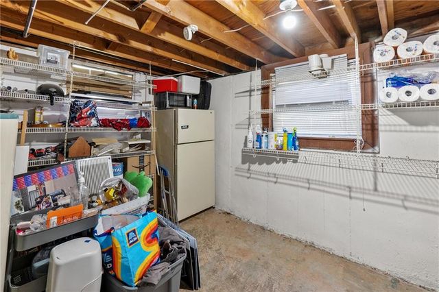 406 S Vassar Avenue, Sugar Creek, MO 64054