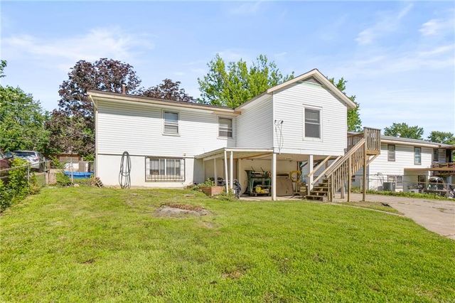 406 S Vassar Avenue, Sugar Creek, MO 64054
