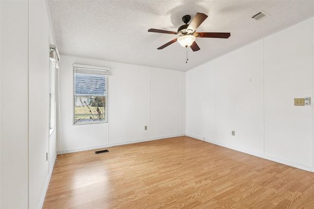 1024 HILLTOP ROAD, Tavares, FL 32778