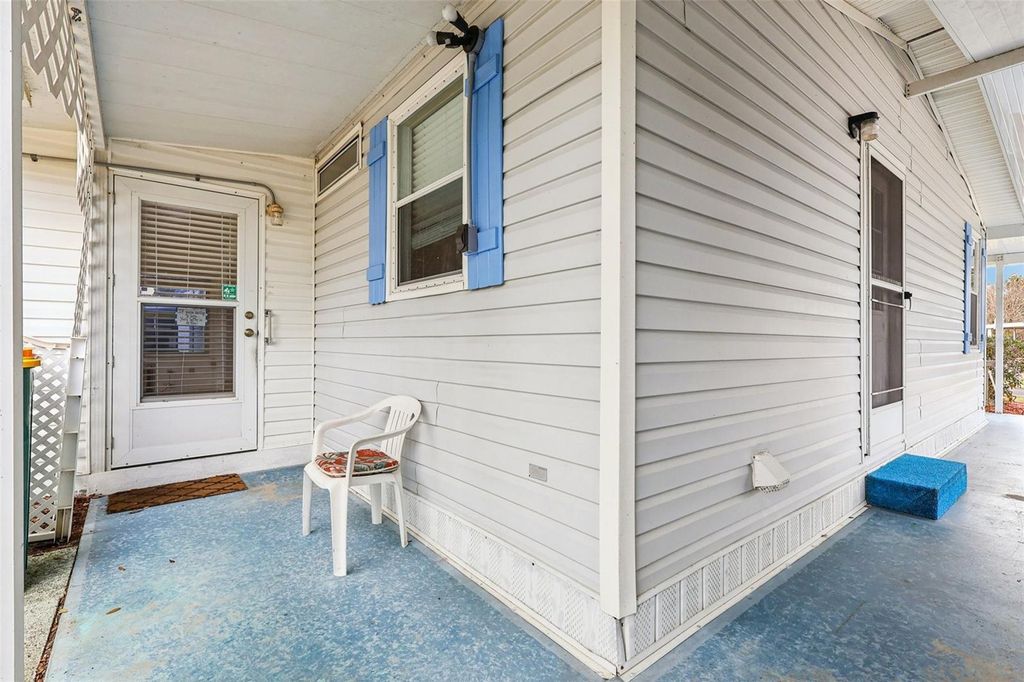 Image 31 of property listing at 1024 HILLTOP ROAD, Tavares, FL 32778