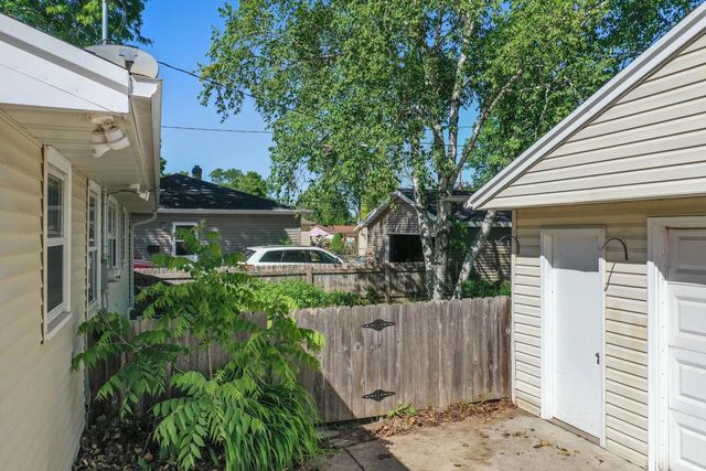 1525 GROSS AVENUE, Green Bay, WI 54304