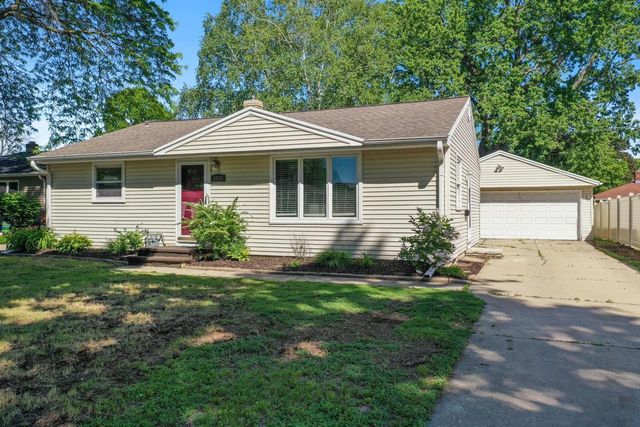 1525 GROSS AVENUE, Green Bay, WI 54304