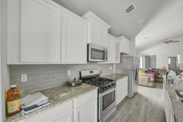 9830 Glen Brook Lane, Magnolia, TX 77354