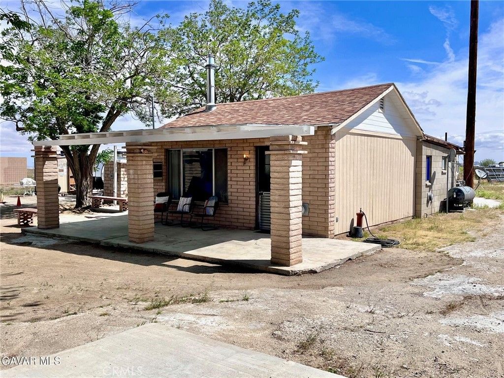 Image 1 of property listing at 38960 12th Street E, Palmdale, CA 93550