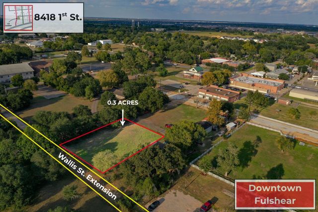 8418 First Street, Fulshear, TX 77441