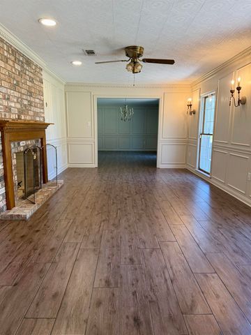 1552 Bayou Blue Rd, Houma, LA 70364