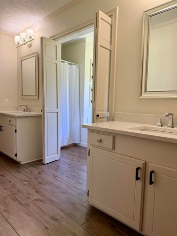 1552 Bayou Blue Rd, Houma, LA 70364
