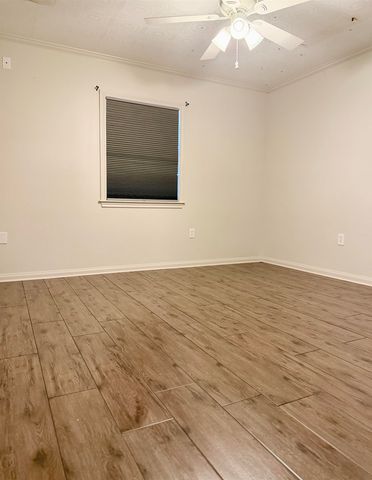 1552 Bayou Blue Rd, Houma, LA 70364