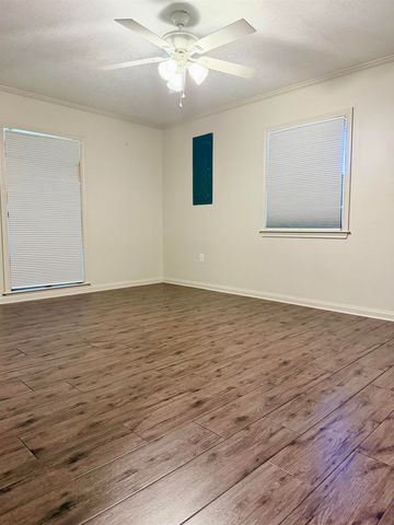 1552 Bayou Blue Rd, Houma, LA 70364
