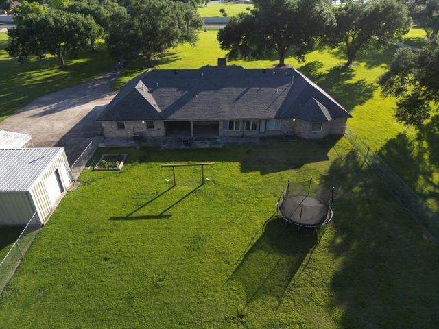 1552 Bayou Blue Rd, Houma, LA 70364