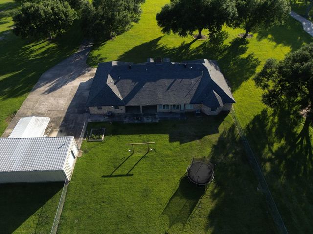 1552 Bayou Blue Rd, Houma, LA 70364