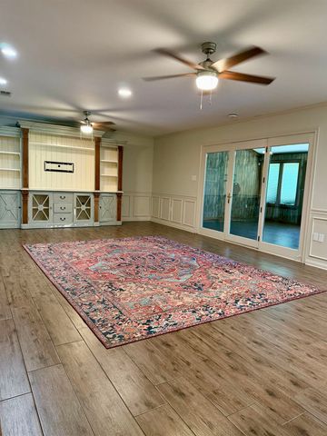 1552 Bayou Blue Rd, Houma, LA 70364