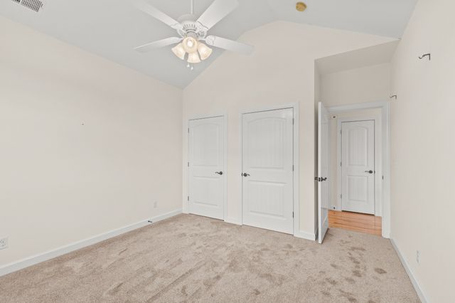 511 Country Club Dr, Dickson, TN 37055