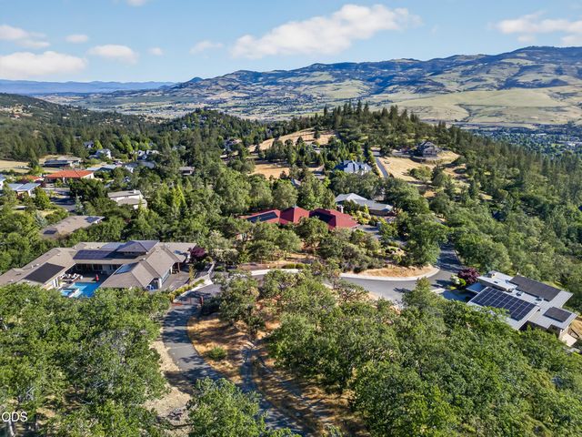 163 Hitt Road, Ashland, OR 97520