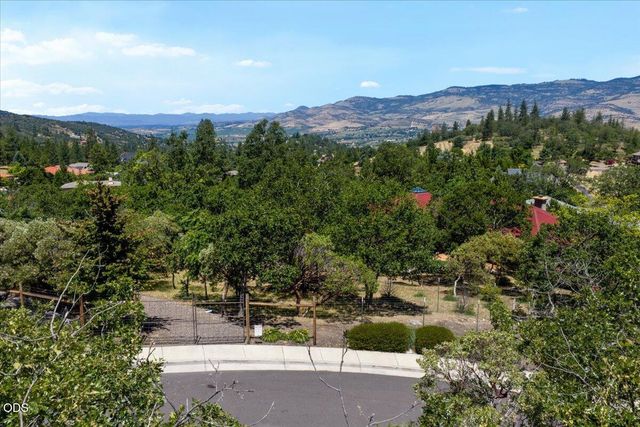 163 Hitt Road, Ashland, OR 97520