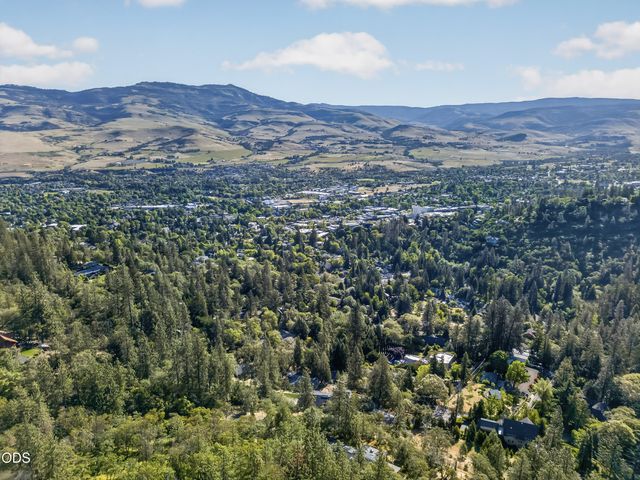 163 Hitt Road, Ashland, OR 97520