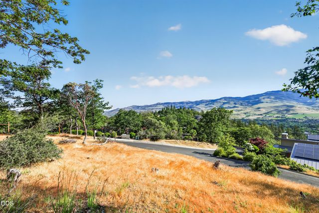 163 Hitt Road, Ashland, OR 97520