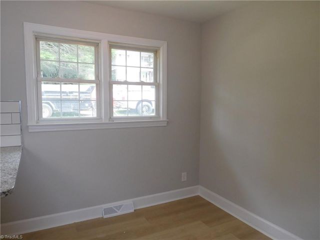 2042 K Court Avenue, Winston-salem, NC 27105