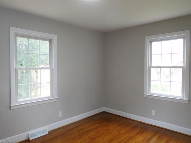 2042 K Court Avenue, Winston-salem, NC 27105