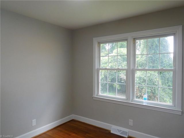 2042 K Court Avenue, Winston-salem, NC 27105