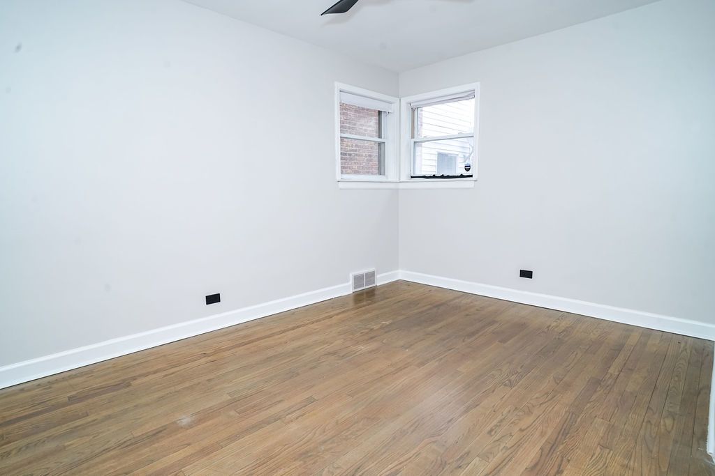 property-img