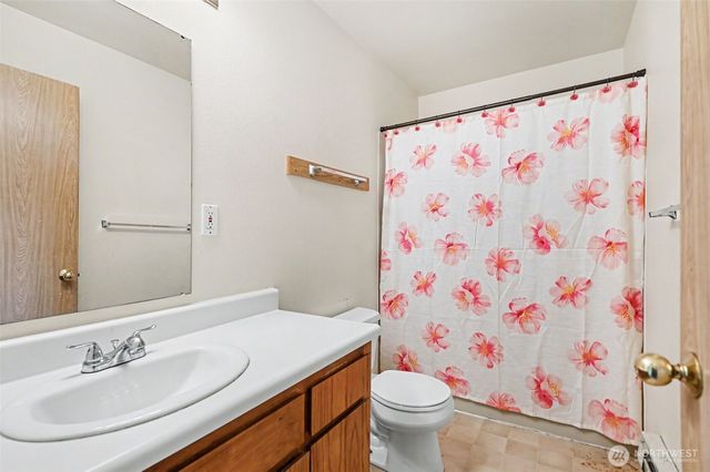 611 S 18th Street, Tacoma, WA 98405