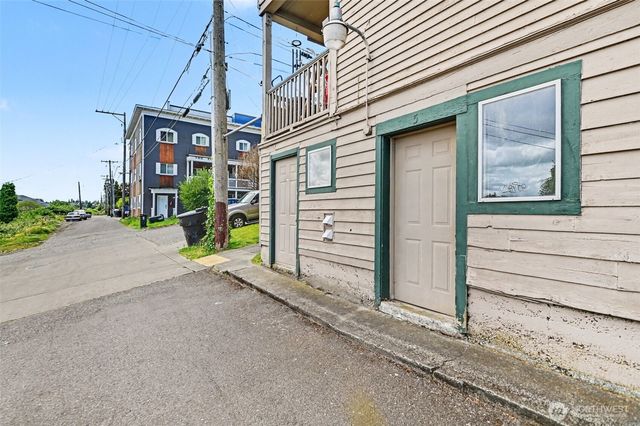 611 S 18th Street, Tacoma, WA 98405