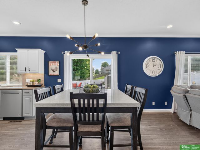 18567 Drexel Street, Omaha, NE 68135