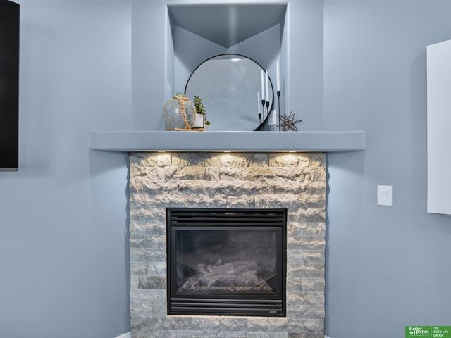 18567 Drexel Street, Omaha, NE 68135