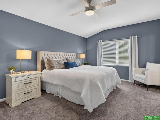 18567 Drexel Street, Omaha, NE 68135