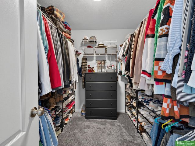 18567 Drexel Street, Omaha, NE 68135