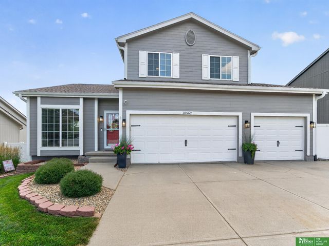 18567 Drexel Street, Omaha, NE 68135