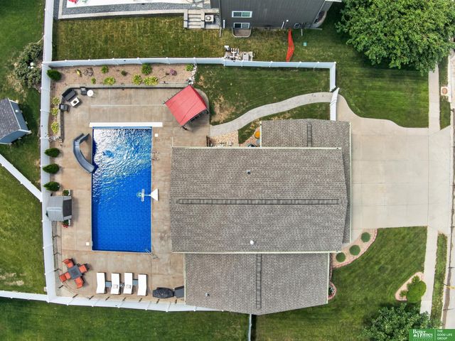 18567 Drexel Street, Omaha, NE 68135