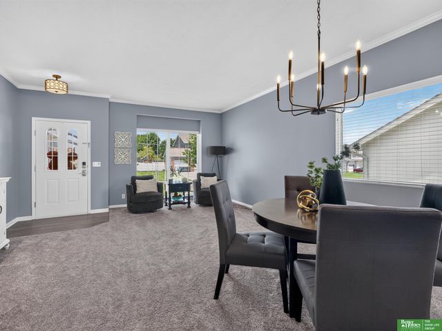 18567 Drexel Street, Omaha, NE 68135