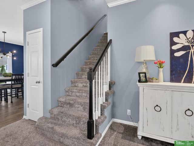 18567 Drexel Street, Omaha, NE 68135