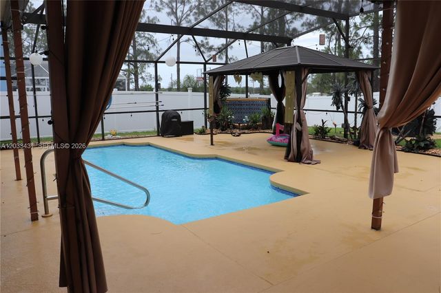 664 Oxford Drive, Other City - In The State Of Florida, FL 33897