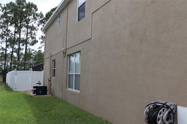 664 Oxford Drive, Other City - In The State Of Florida, FL 33897