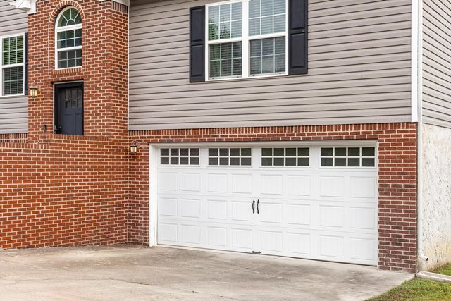 2052 Short Leaf Lane, Soddy Daisy, TN 37379