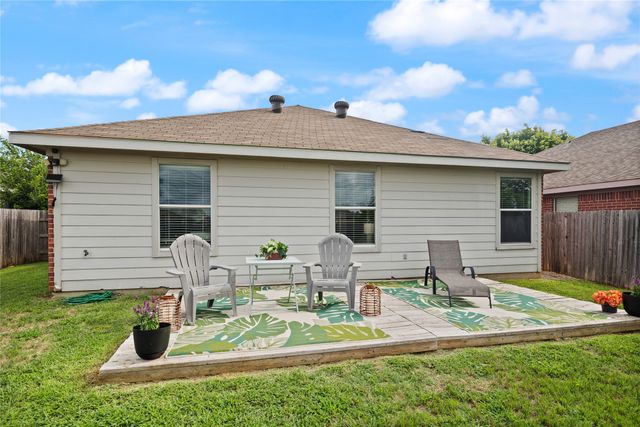 748 Nelson Place, Fort Worth, TX 76028