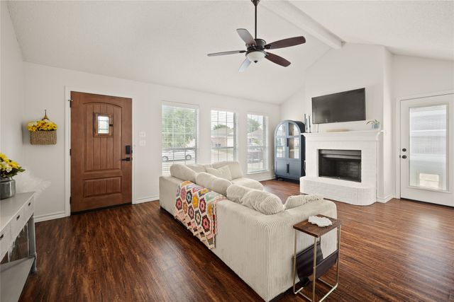 748 Nelson Place, Fort Worth, TX 76028