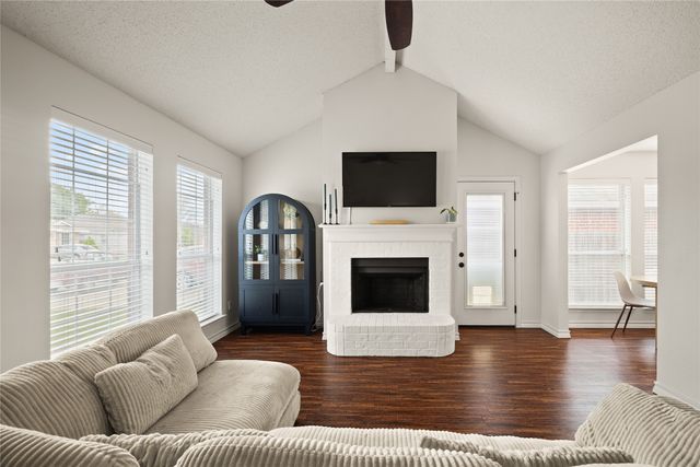 748 Nelson Place, Fort Worth, TX 76028