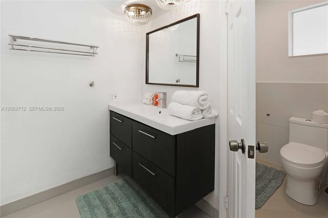 1102 N 13th Ave, Hollywood, FL 33019