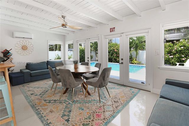 1102 N 13th Ave, Hollywood, FL 33019